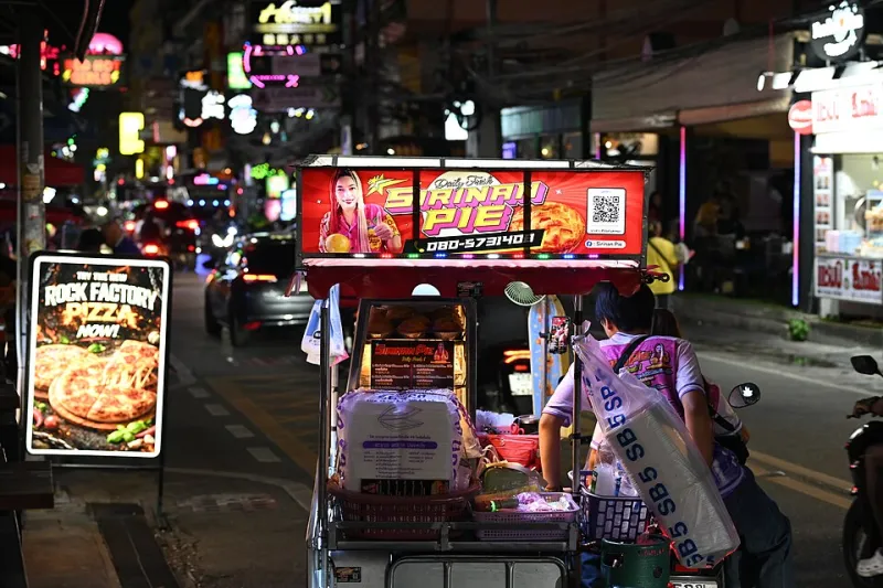 What Your Bokeh Is Actually Saying: The Emotional Language of Out-of-Focus Color