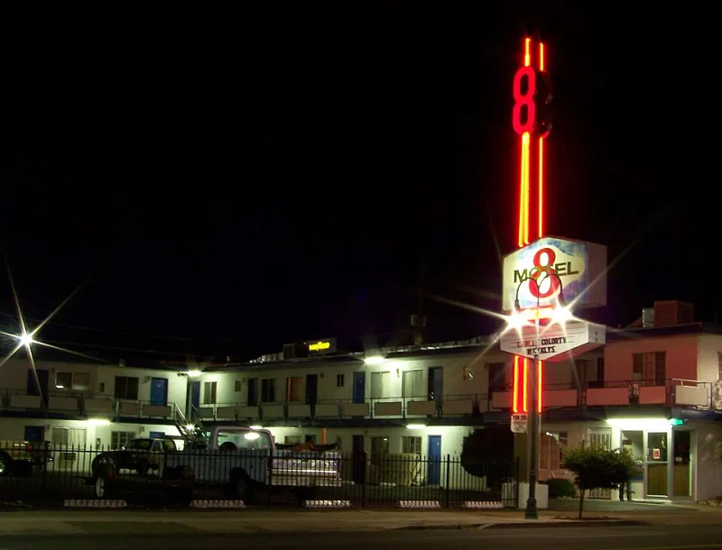 Neon, Chrome, and Creamy Blur: A Photographer's Route 66 Bokeh Pilgrimage